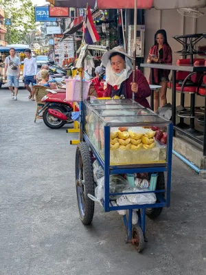 タイのフルーツ屋台の画像